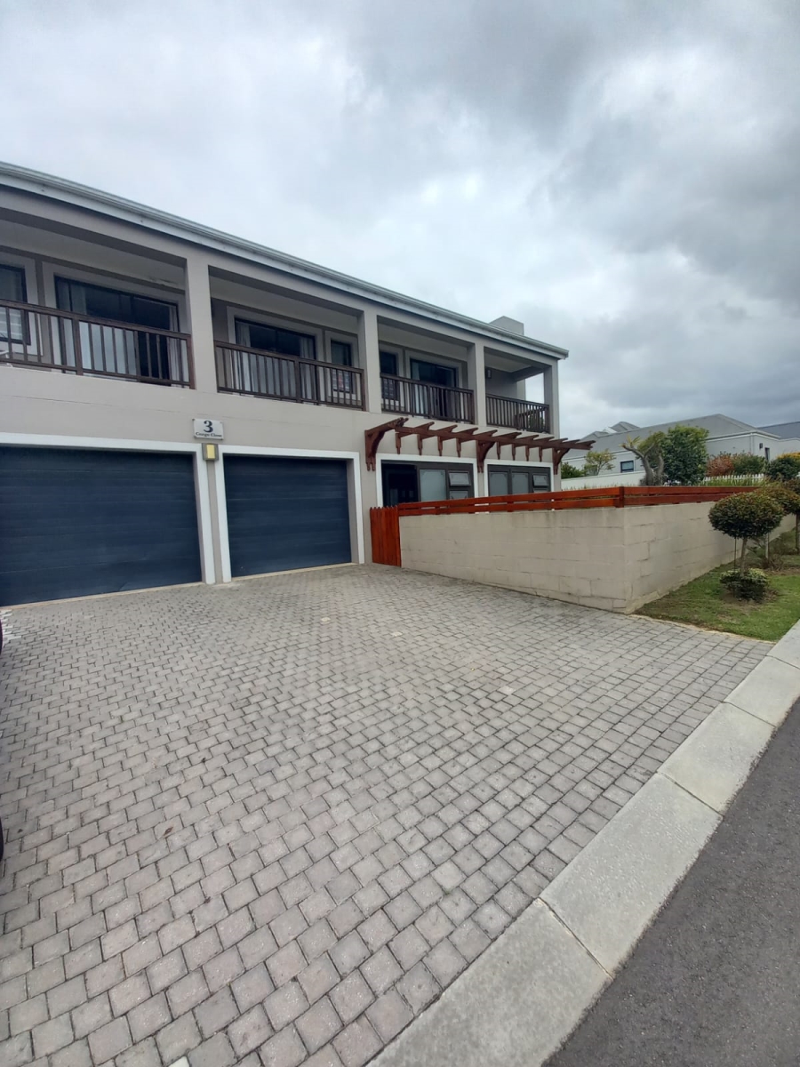 3 Bedroom Property for Sale in Kraaibosch Western Cape